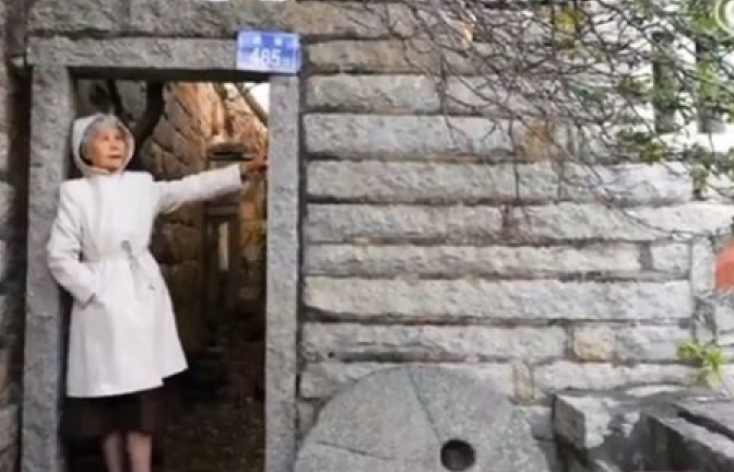 Phượt thủ U80 gây "bão" mạng xã hội Trung Quốc