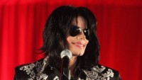 Canada: Nhiều đài phát thanh lớn dừng phát sóng ca khúc của Michael Jackson