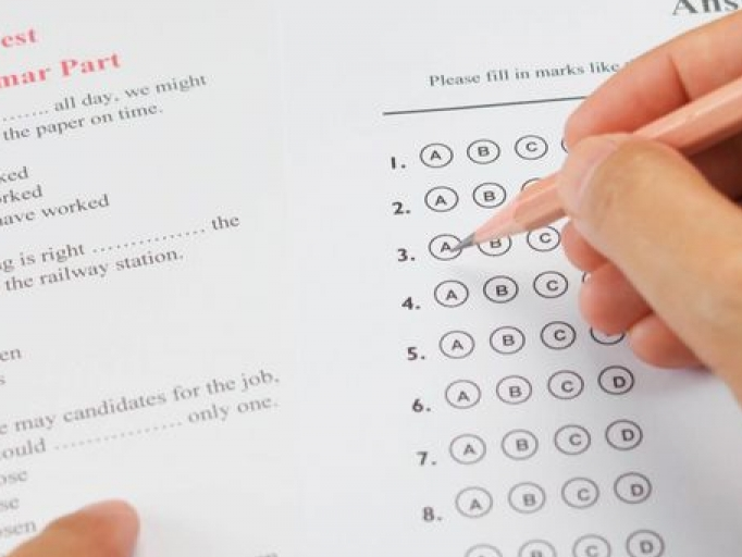 Giúp 19 sinh viên nước ngoài gian lận thi cử để lấy thị thực, 5 công dân Mỹ bị bắt