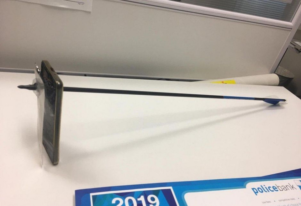 iphone giup chu nhan thoat chet day may man