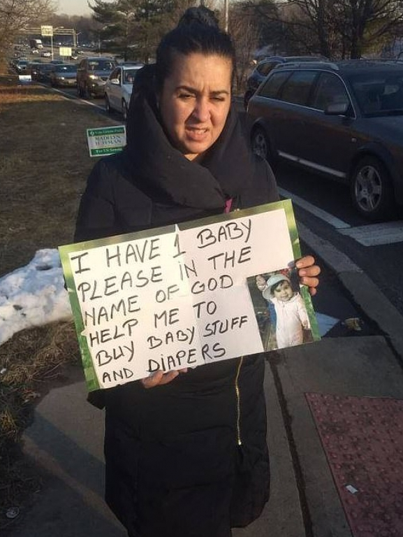 Mỹ: Người ăn xin trên đường sử dụng... iPhone X bị cảnh sát hỏi thăm