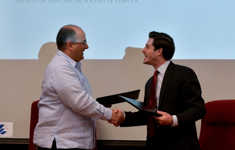 “Gã khổng lồ” công nghệ Mỹ Google bắt tay cải thiện chất lượng Internet cho Cuba