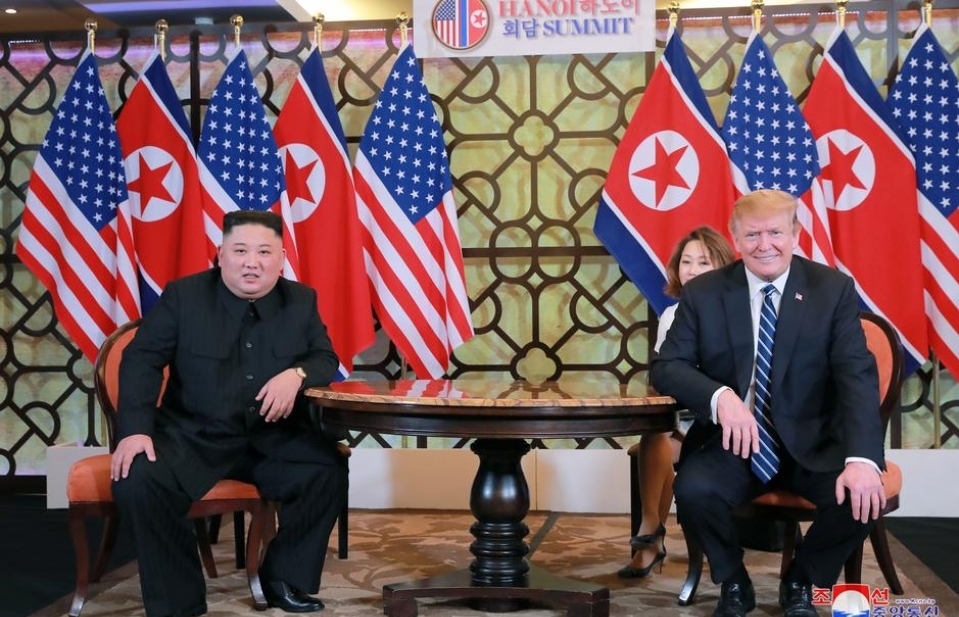 Tiết lộ văn bản Tổng thống Mỹ trao tay cho nhà lãnh đạo Triều Tiên tại Hà Nội