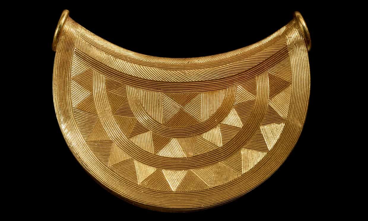 mat day chuyen bang vang rong nien dai 3000 nam tuoi co gia 75 ty dong