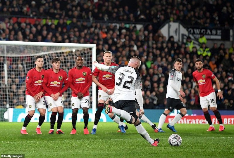 toan canh derby 0 3 man utd rooney them mot lan dau khi gap lai quy do