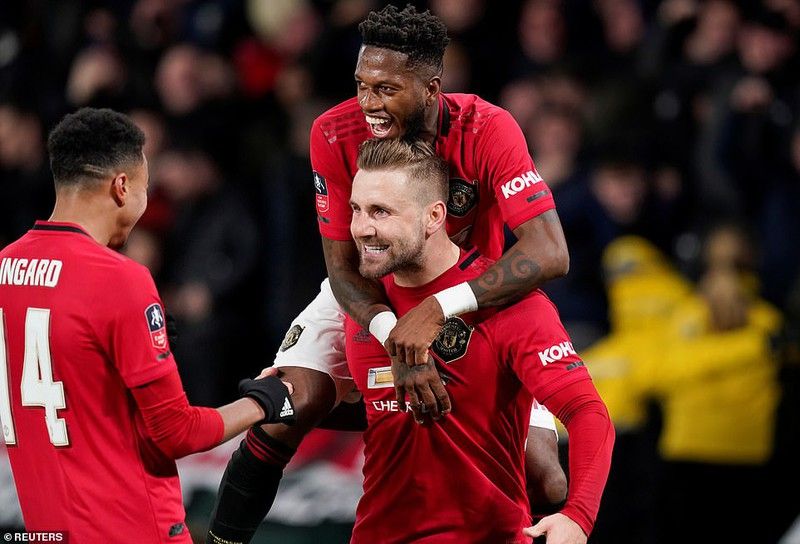 toan canh derby 0 3 man utd rooney them mot lan dau khi gap lai quy do