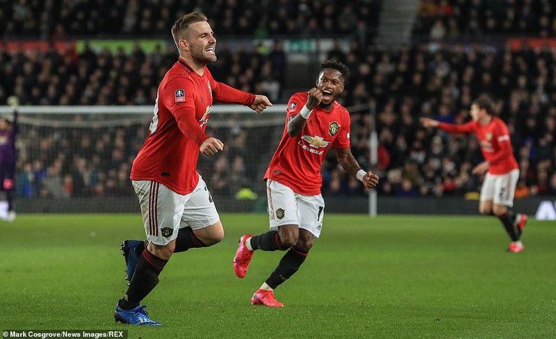 toan canh derby 0 3 man utd rooney them mot lan dau khi gap lai quy do