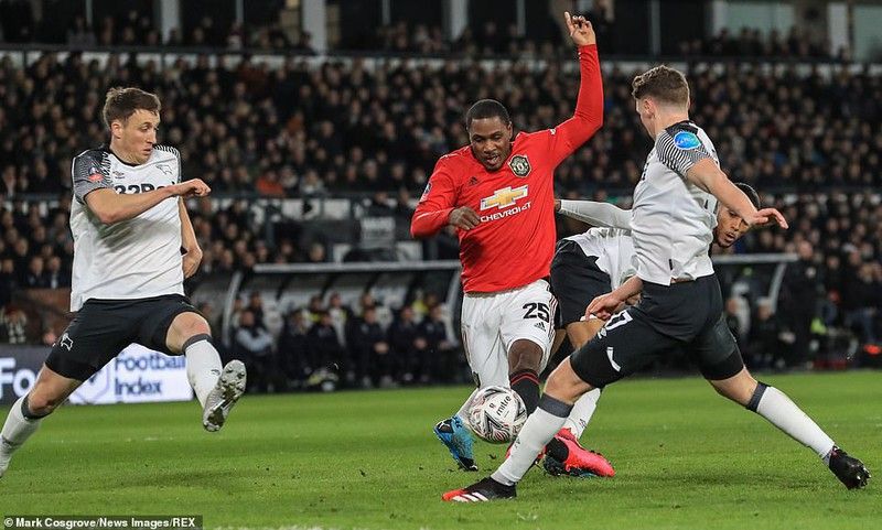 toan canh derby 0 3 man utd rooney them mot lan dau khi gap lai quy do