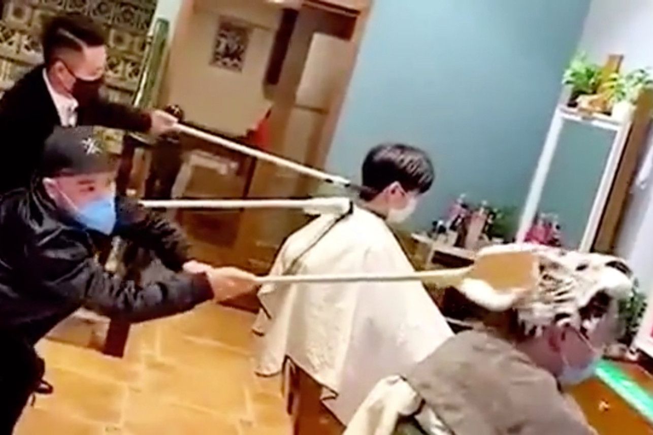 bat cuoi voi dich vu goi dau cat toc la doi giua mua dich covid 19