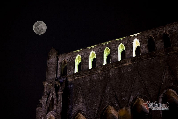nhung hinh anh dep ve sieu trang tren bau troi ha noi
