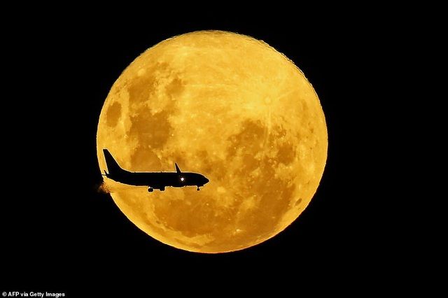 Kỳ thú hiện tượng siêu trăng trên khắp các điểm đến nổi tiếng thế giới ky thu hien tuong sieu trang tren khap cac diem den noi tieng the gioi