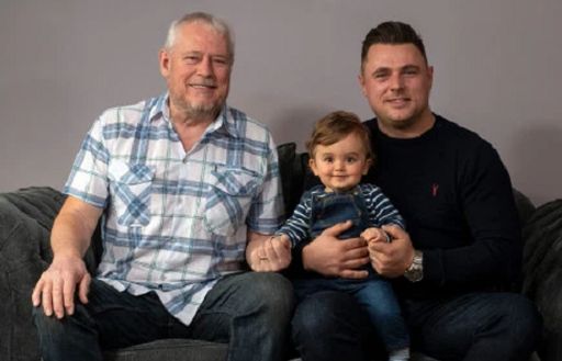 Gia đình 3 thế hệ đều cùng ngày sinh nhật