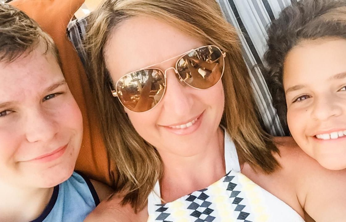 Người mẹ nêu quan điểm khi đưa con đi du lịch, bất chấp đại dịch Covid-19