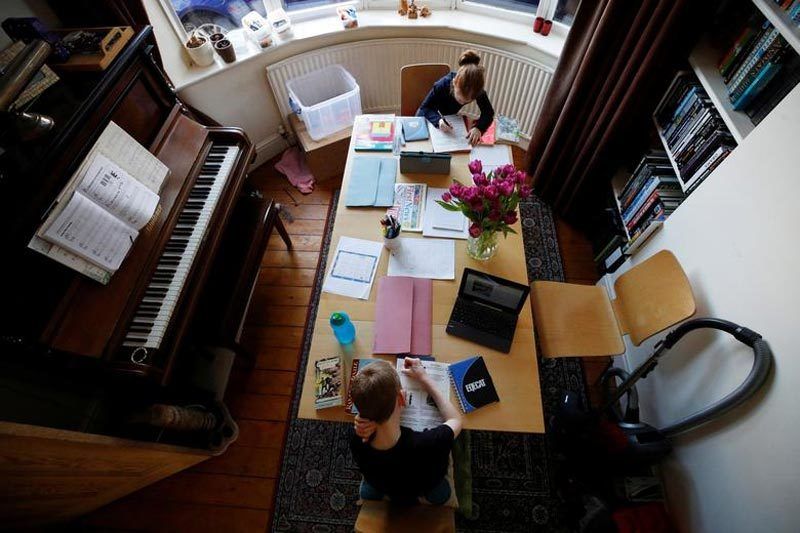 hinh anh nuoc anh phong toa toan quoc de chong covid 19