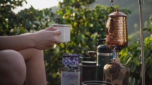 Tại sao khách Tây thích cà phê rang xay Việt?