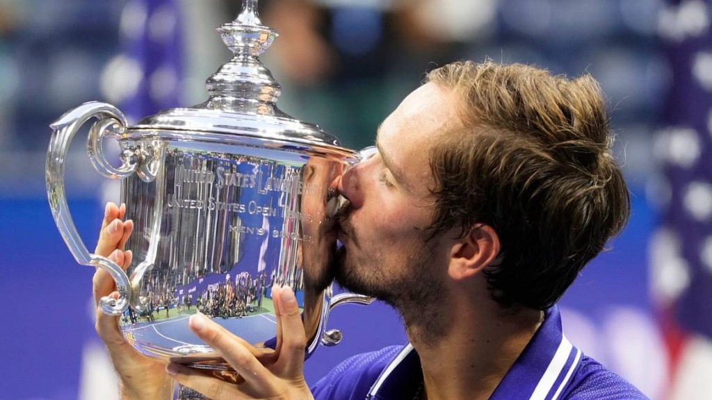 Sự nghiệp, tài sản và sở thích của tay vợt người Nga Daniil Medvedev