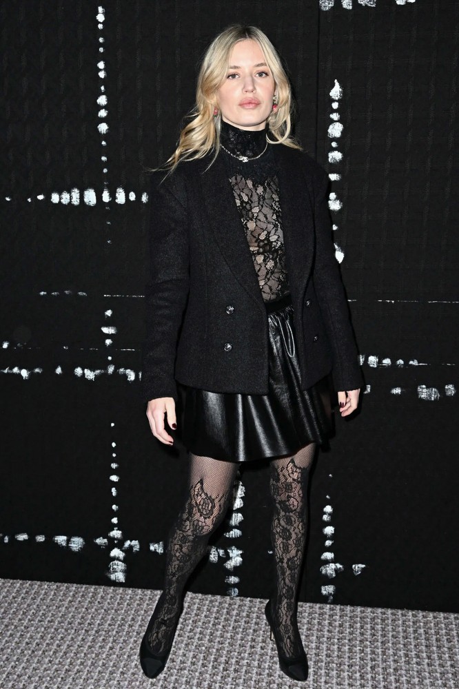 Paris Fashion Week: Jennie Blackpink dự show Chanel