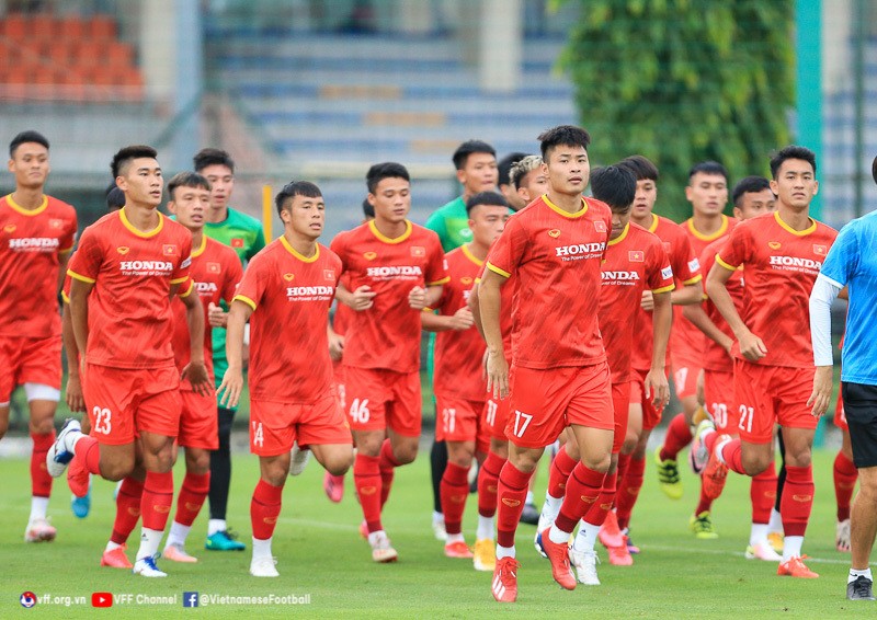 HLV Park giao U23 Việt Nam cho trợ lý Lee Young Jin. HLV Park giao U23 Việt Nam cho trợ lý Lee Young Jin.
