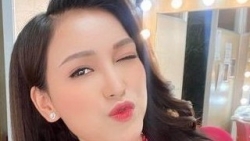 Những hình ảnh nhí nhánh ngoài đời của MC Linh Thủy VTV