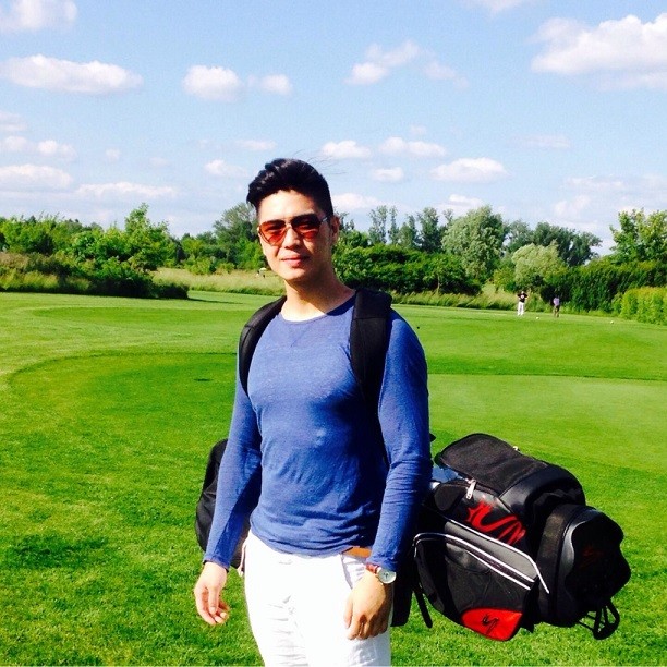 Sư tử đực giương oai, cá sấu chấp nhận thua cuộc