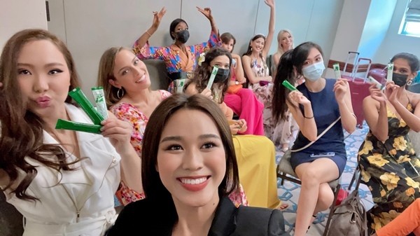 Hoa hậu Đỗ Thị Hà kể chuyện đi cấy ở Miss World 2021 Hoa hậu Đỗ Thị Hà kể chuyện đi cấy ở Miss World 2021