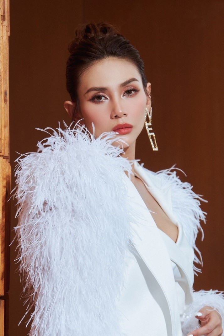 Ban giám khảo Hoa hậu Hoàn vũ Việt Nam 2022 xinh đẹp với tông trắng Ban giám khảo Hoa hậu Hoàn vũ Việt Nam 2022 xinh đẹp với tông trắng