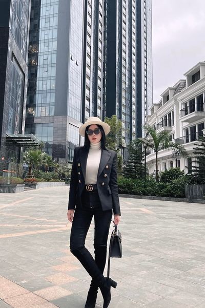 Phương Oanh 'siết cân' về dáng chuẩn sau 'Hương vị tình thân'