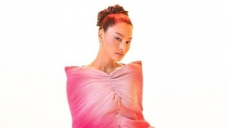 Siêu mẫu U40 Vũ Thu Phương trở lại showbiz với gu thời trang đỉnh cao