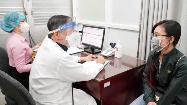 Ngày 23/3: Hà Nội ghi nhận 13.005 ca Covid-19 mới tại tất cả các quận, huyện, thị xã, giảm hơn 3.000 ca