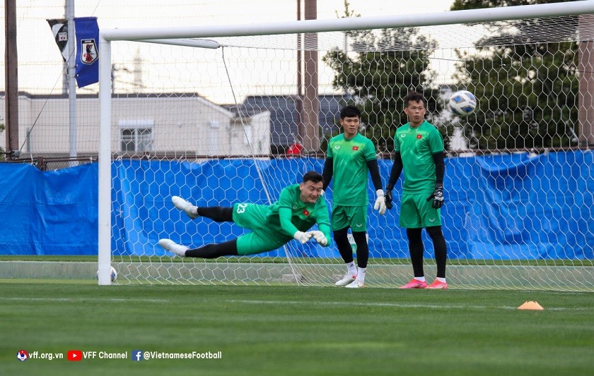 Dự đoán đội hình trận Việt Nam vs Nhật Bản: Thủ môn Văn Lâm sẽ được trao cơ hội?