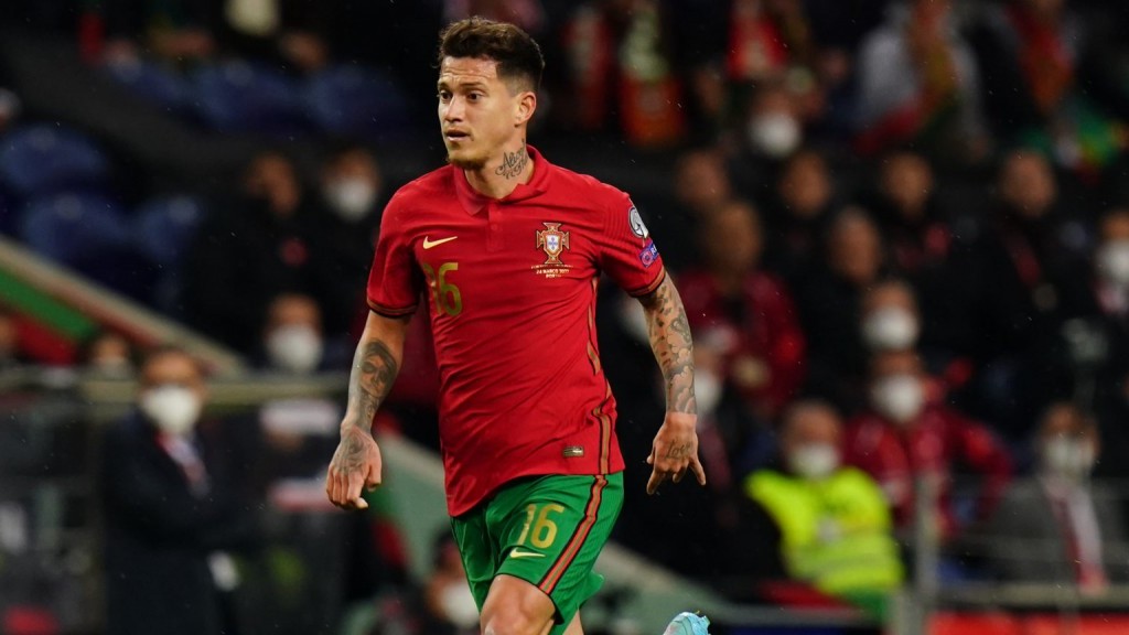 Chuyển nhượng cầu thủ: Rodrygo thay Salah ở Liverpool; MU quan tâm Otavio; Real Madrid liên hệ ký Fabio Carvalho