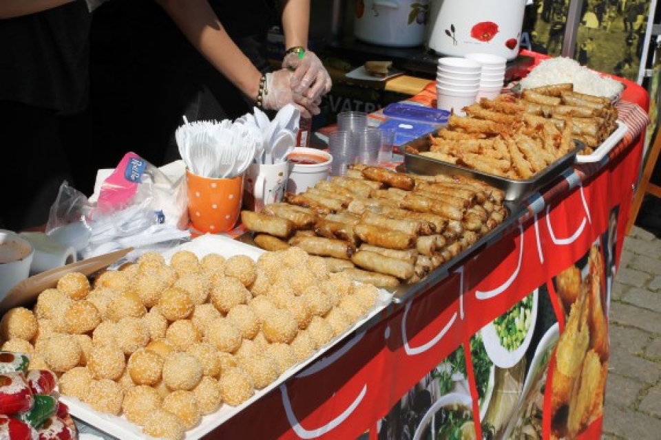 nguoi czech nga y ca ng them thie n ca m vo i co ng do ng nguo i vie t