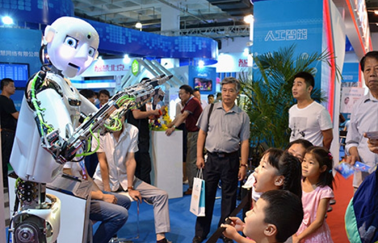 Trung Quốc khuyến khích phát triển trí tuệ nhân tạo ở đại học