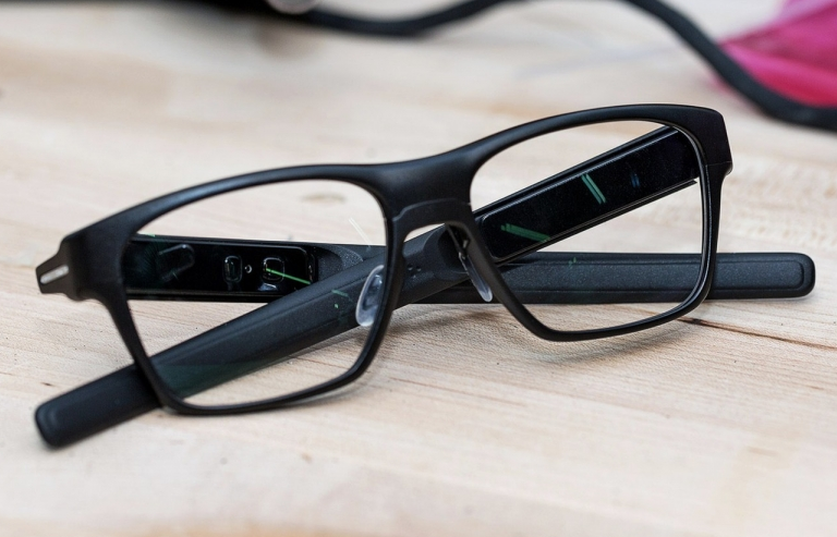 Intel từ bỏ dự án kính thông minh vì thiếu kinh phí