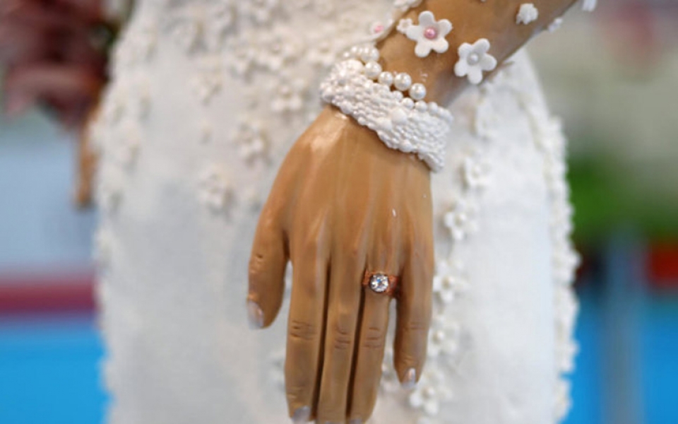 Chiếc bánh cưới triệu USD ở Dubai có gì đặc biệt? chiec banh cuoi trieu usd o dubai co gi dac biet