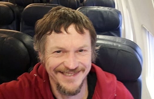 Mua vé 1 chiều, người đàn ông bất ngờ được bao trọn chuyến bay Boeing 737-800