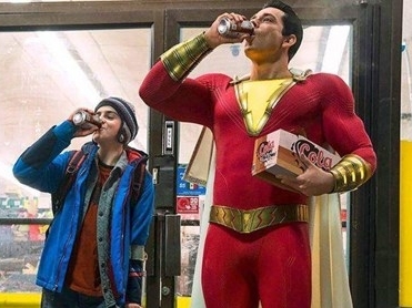 “Shazam!” bất ngờ thành "tân quán quân phòng vé"