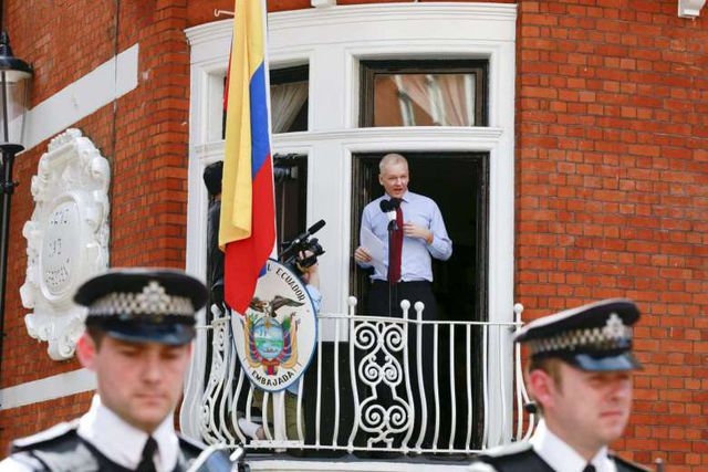 bi an tung tich meo cung cua ong chu wikileaks