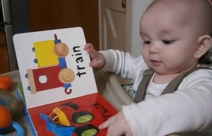 WHO: Tránh béo phì, trẻ dưới 1 tuổi không nên tiếp xúc với thiết bị điện tử