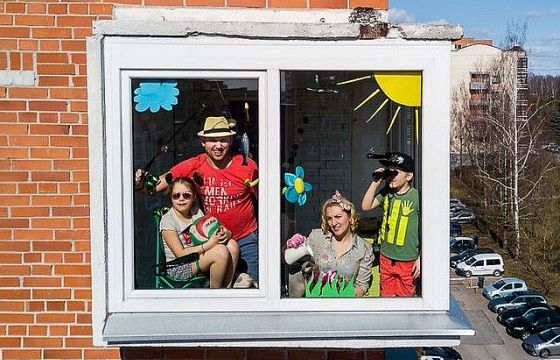 Dịch Covid-19: Muôn kiểu tiêu khiển khi người dân tự cách ly tại nhà - hình ảnh từ flycam