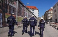 Đức: Bất chấp lệnh phong tỏa Covid-19, cụ bà trăm tuổi trốn đi thăm con gái