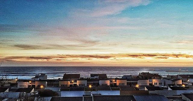 dich covid 19 du lich qua khung cua so