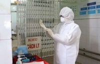 italy thot tim man giao bong tennis tren mai 2 can ho