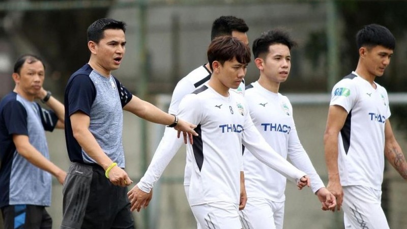 V-League 2021: Hoàng Anh Gia Lai 'thâu tóm' hầu hết giải thưởng tháng