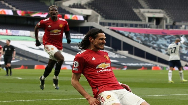 Solskjaer thuyết phục Cavani hãy ở lại Man Utd, Nếu Mbappe rời PSG, Ronadol sẽ đến