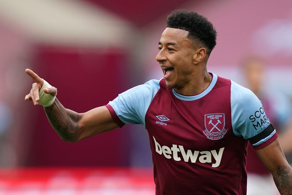 Tin chuyển nhượng cầu thủ: Tương lai gần, MU chiêu mộ Cristiano Ronaldo và hy vọng có thể thu về 25 triệu Bảng từ việc bán Lingard