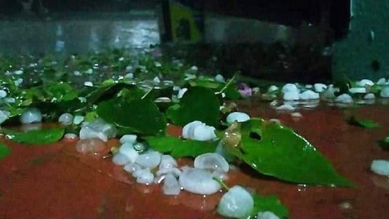 Dự báo thời tiết: Chuyên gia khí tượng nhận diện thời tiết cực đoan giai đoạn chuyển mùa