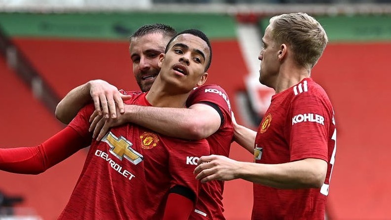 Man Utd 3-1 Burnley: Rút ngắn khoảng cách với Man City, HLV Solskjaer giành hết lời khen cho Mason Greenwood