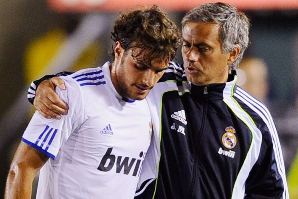 Jose Mourinho: Đội hình 11 cầu thủ ‘duyên nợ’, các học trò ở Tottenham gửi lời tri ân