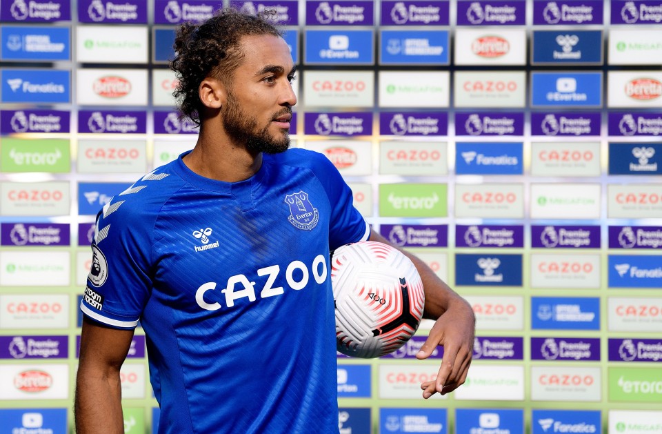 Chuyển nhượng cầu thủ Man Utd: Pogba xin tăng lương, đội khó có khả năng chi trả nên tính bán; Calvert-Lewin là lựa chọn lý tưởng